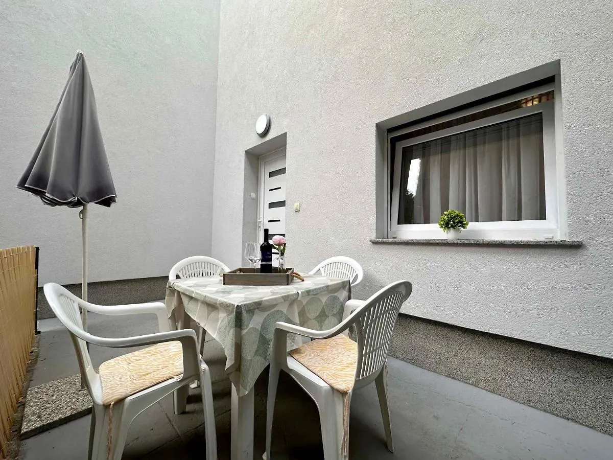 Apartments In Dramalj 45738