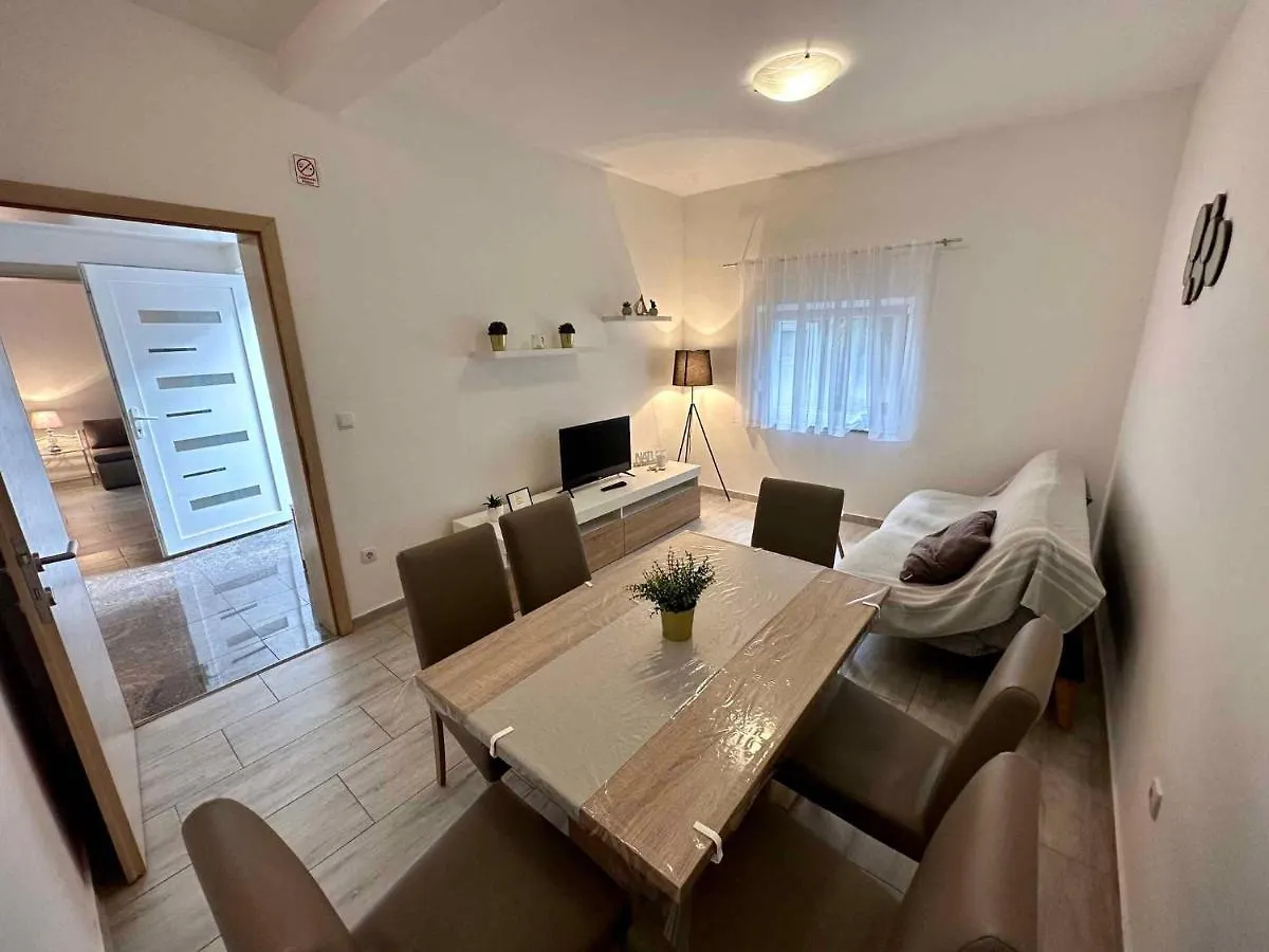 Apartments In Dramalj 45738