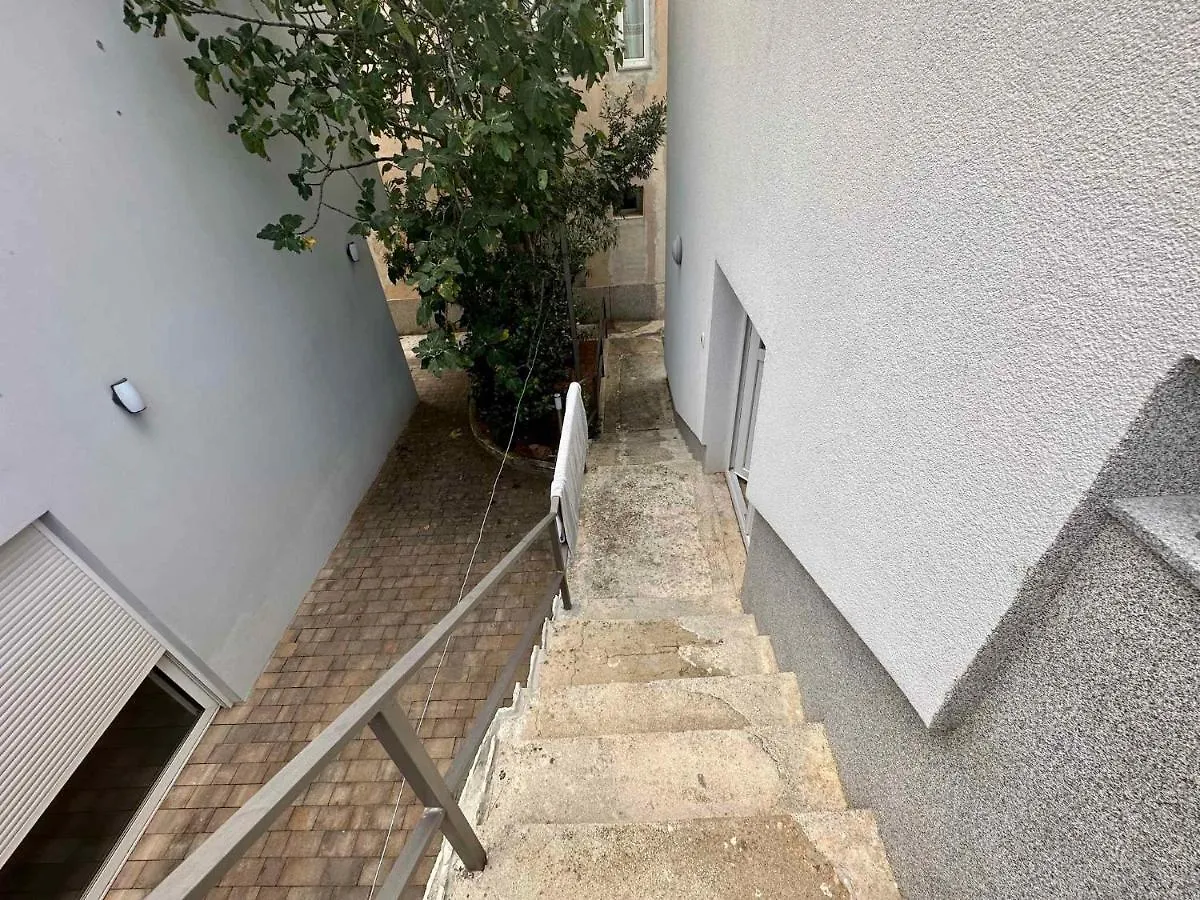 Apartments In Dramalj 45738