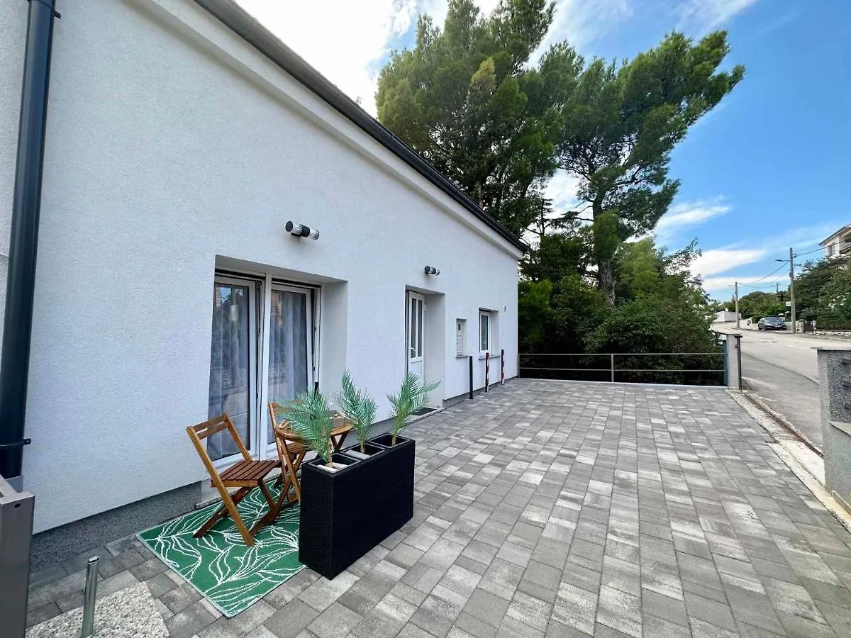 Apartments In Dramalj 45738