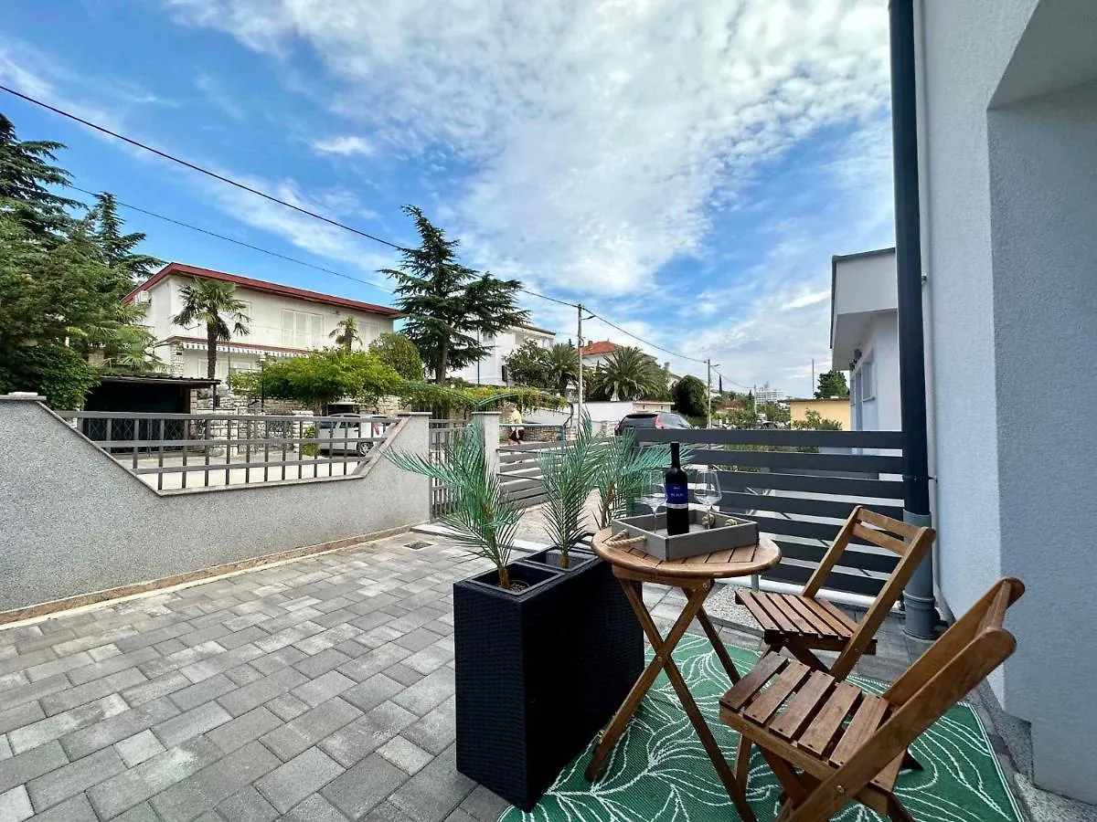 Apartments In Dramalj 45738