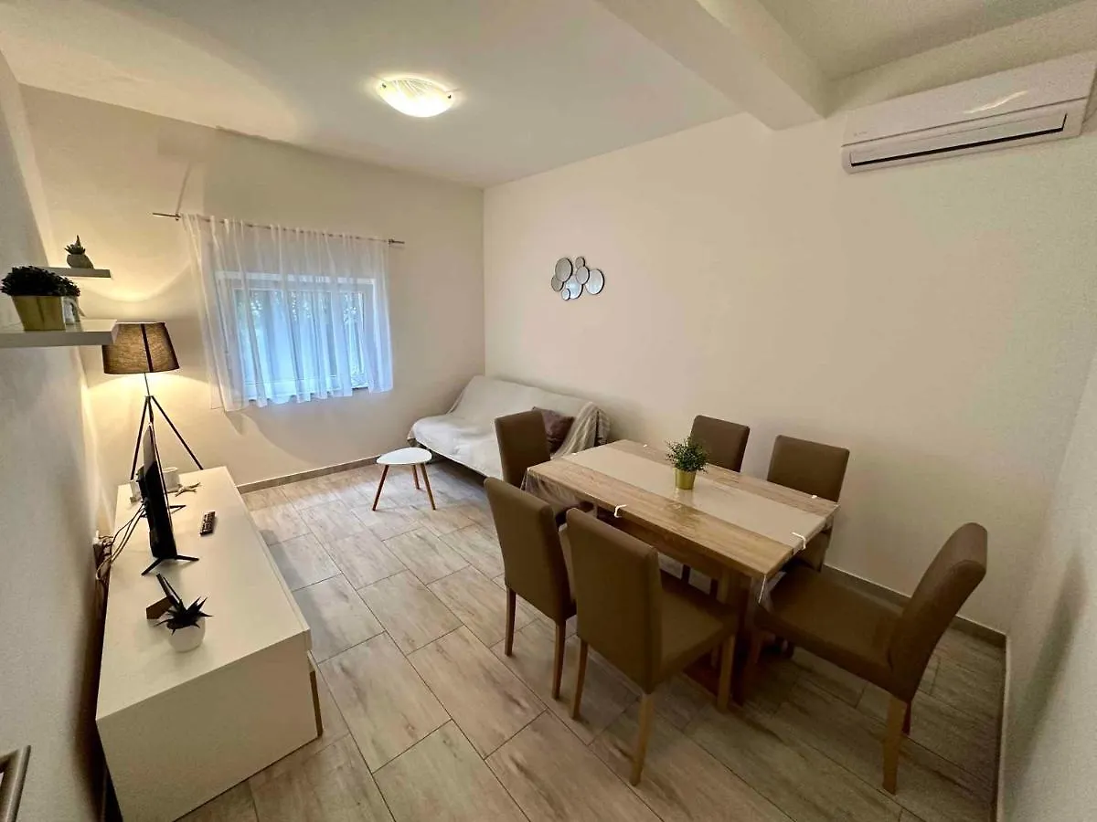 Apartments In Dramalj 45738 Croatia